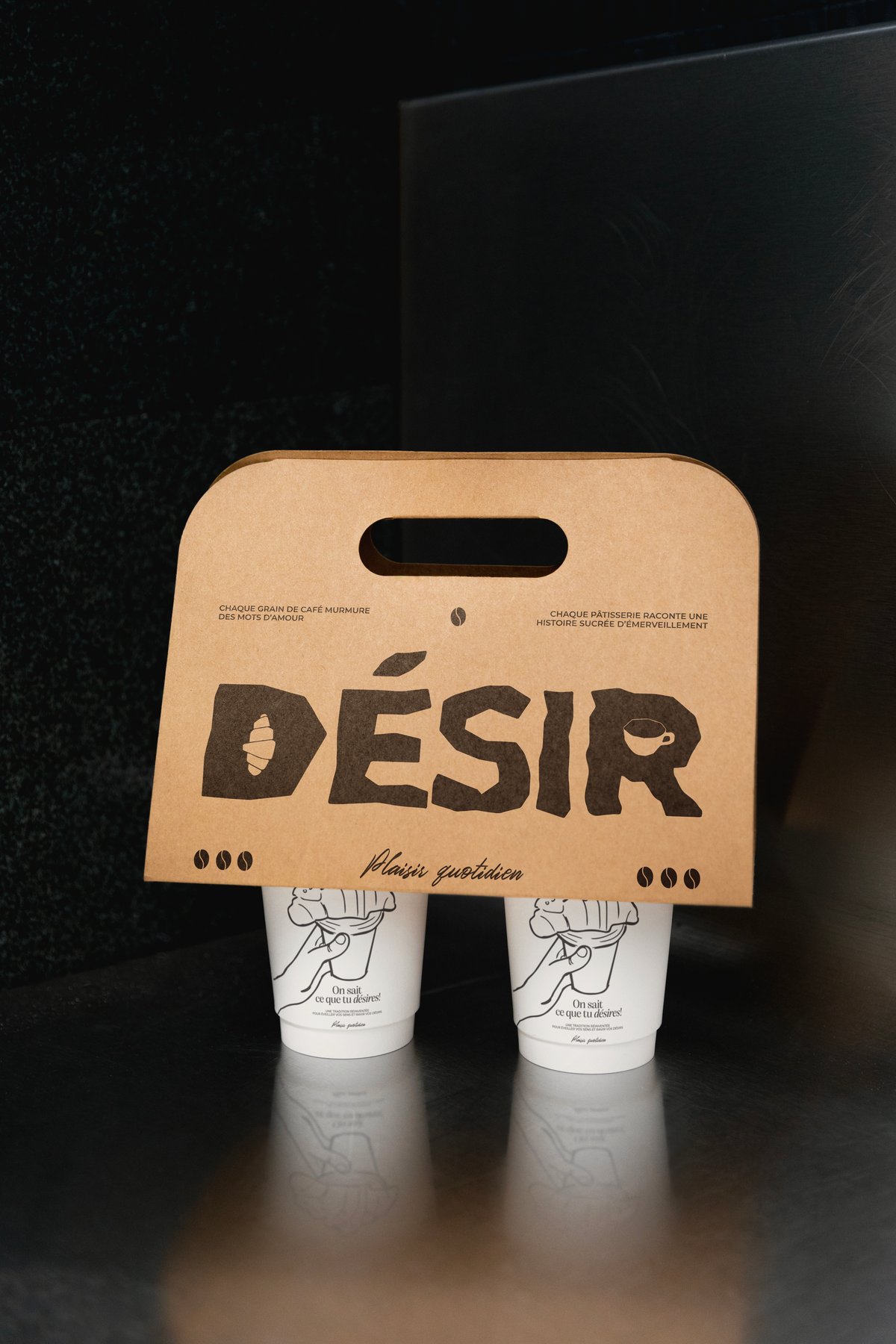 Packaging Désir — carton porte-gobelets café kraft signature bruxelloise